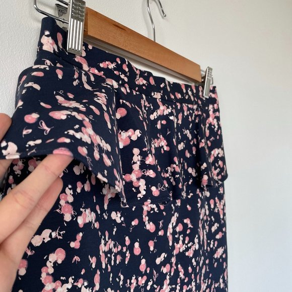 Club Monaco - Peplum Pencil Skirt - Picture 2 of 4